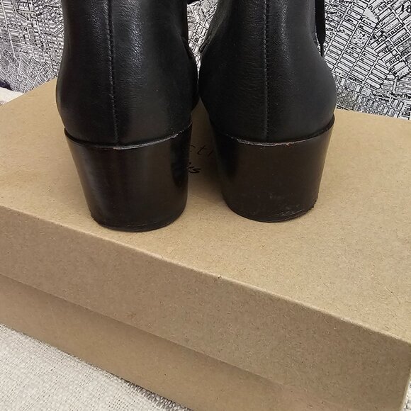 Fabianelli Laced Ankle Leather Boots - Picture 7 of 7